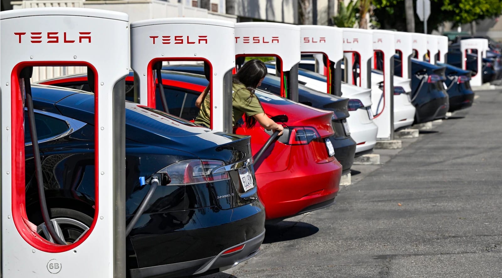 Tesla Introduces Emergency Drive-Off Feature Amid Safety Concerns
