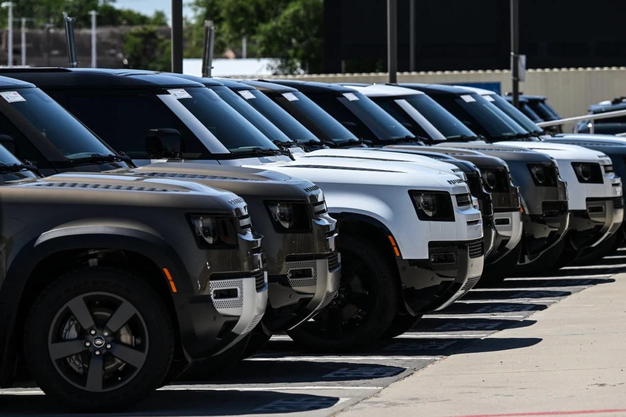 U.S. Manufacturers Grapple with Stubborn Inflation and Tariff Barriers