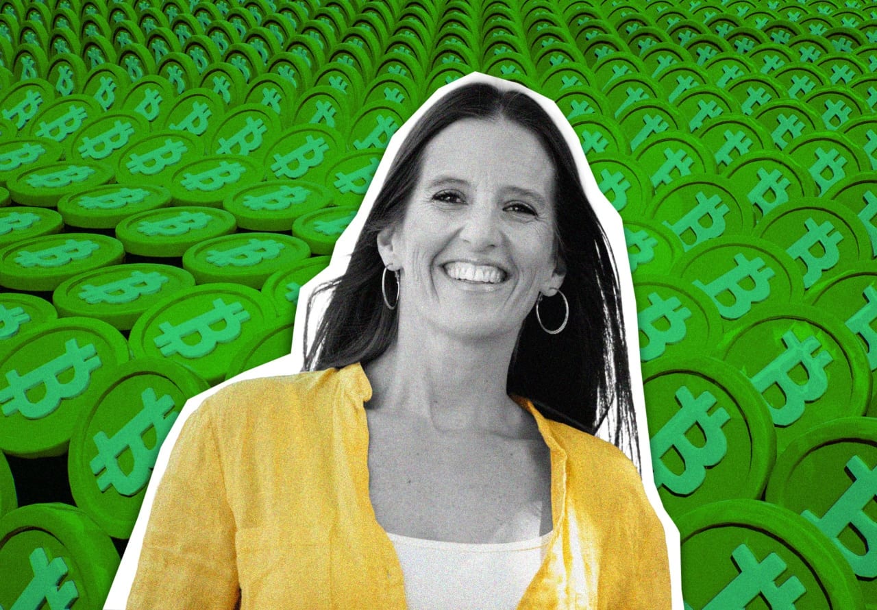 Bitcoin Enthusiast Commits to Cryptocurrency: A 47-Year-Old's Strategy
