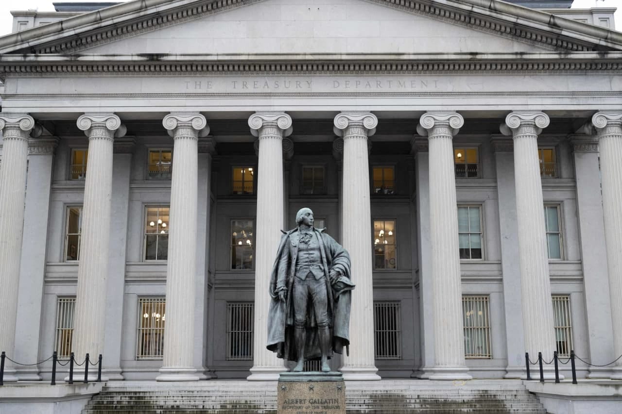 Bond Yields Retreat as Treasury Market Sees Renewed Buyer Interest