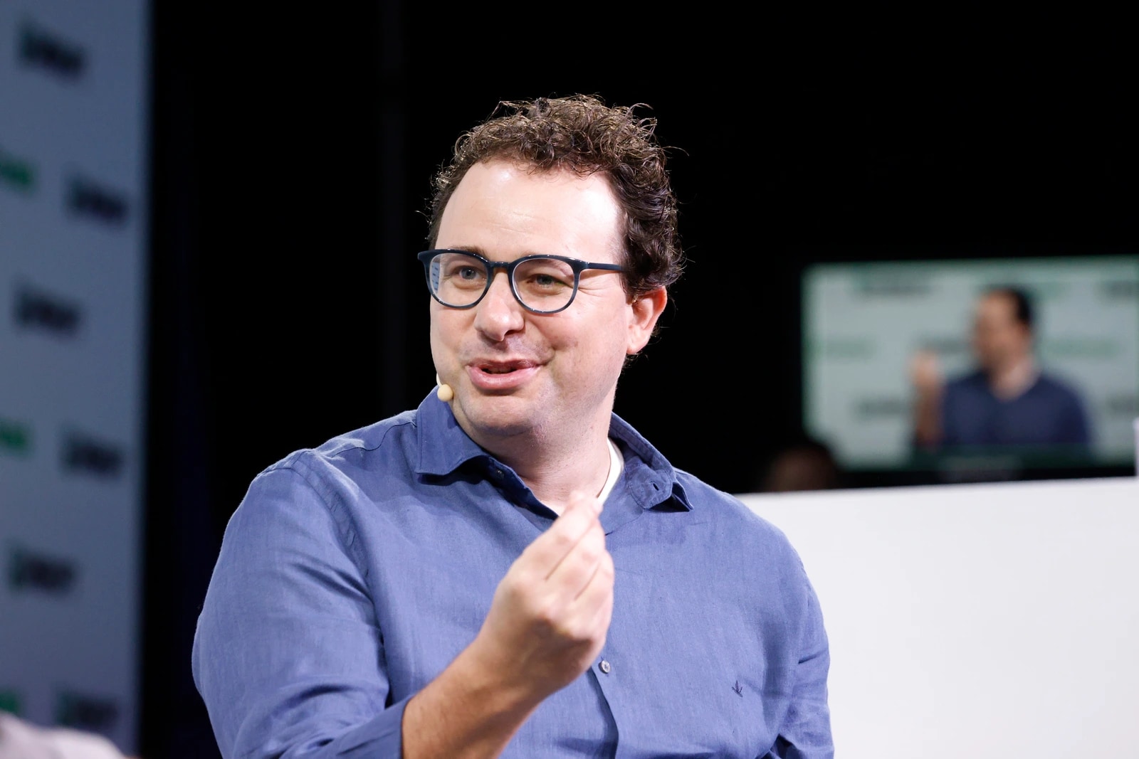 Anthropic CEO Calls for Slower AI Development as Altman and Musk Back Caution