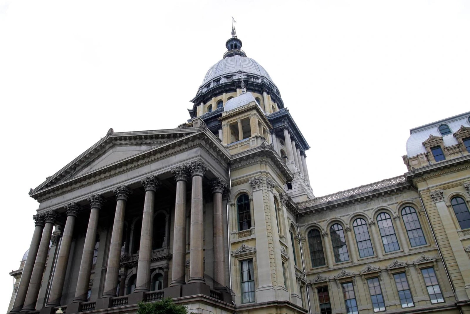 Illinois Delays Crypto Tax Amid Ongoing Legal Dispute with Industry