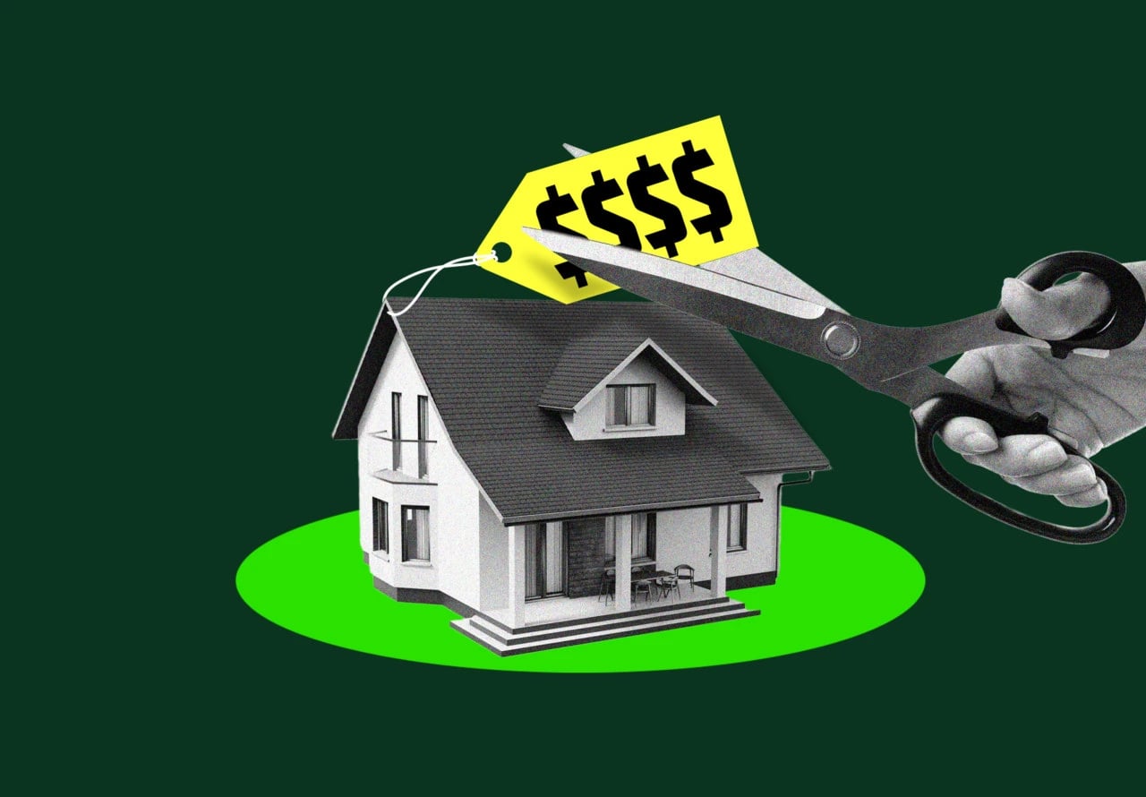 One in Three Home Sellers Slash Prices Amid Buyer Reluctance